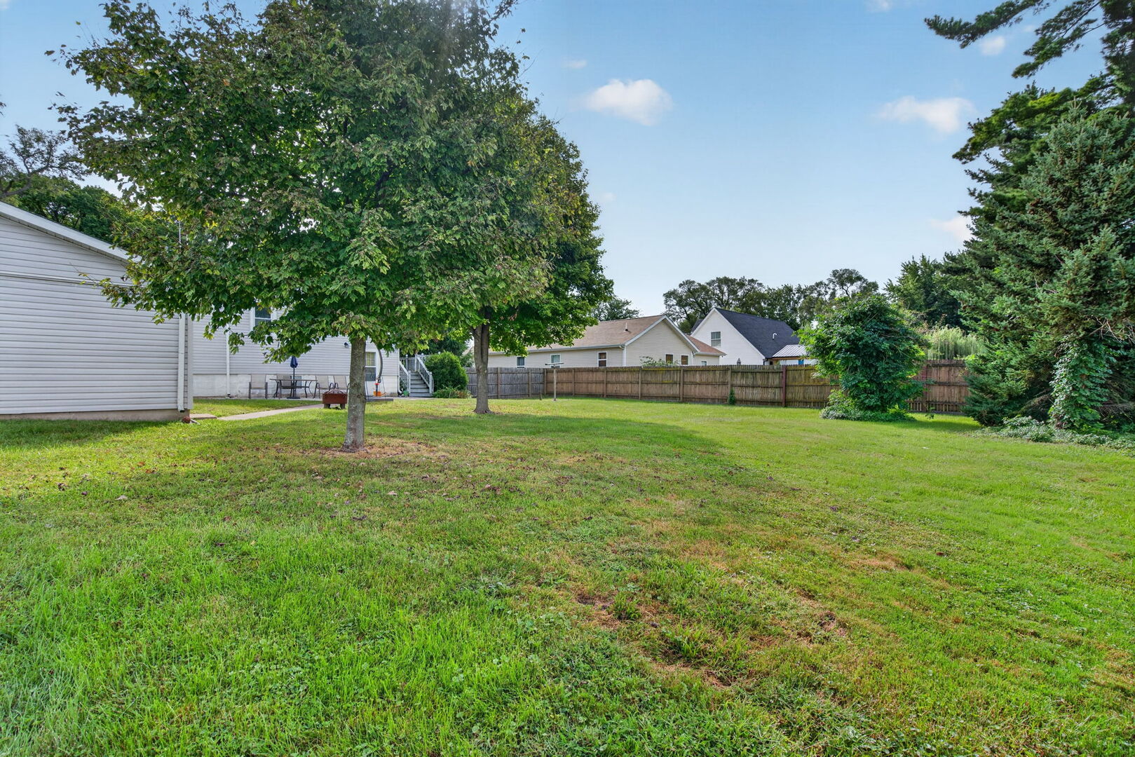 40 S Marguerite Street Property Photo 21