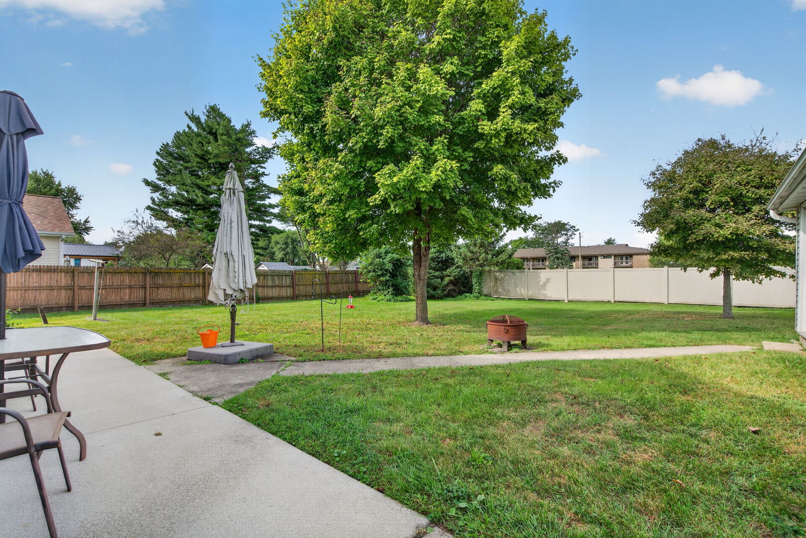 40 S Marguerite Street Property Photo 26