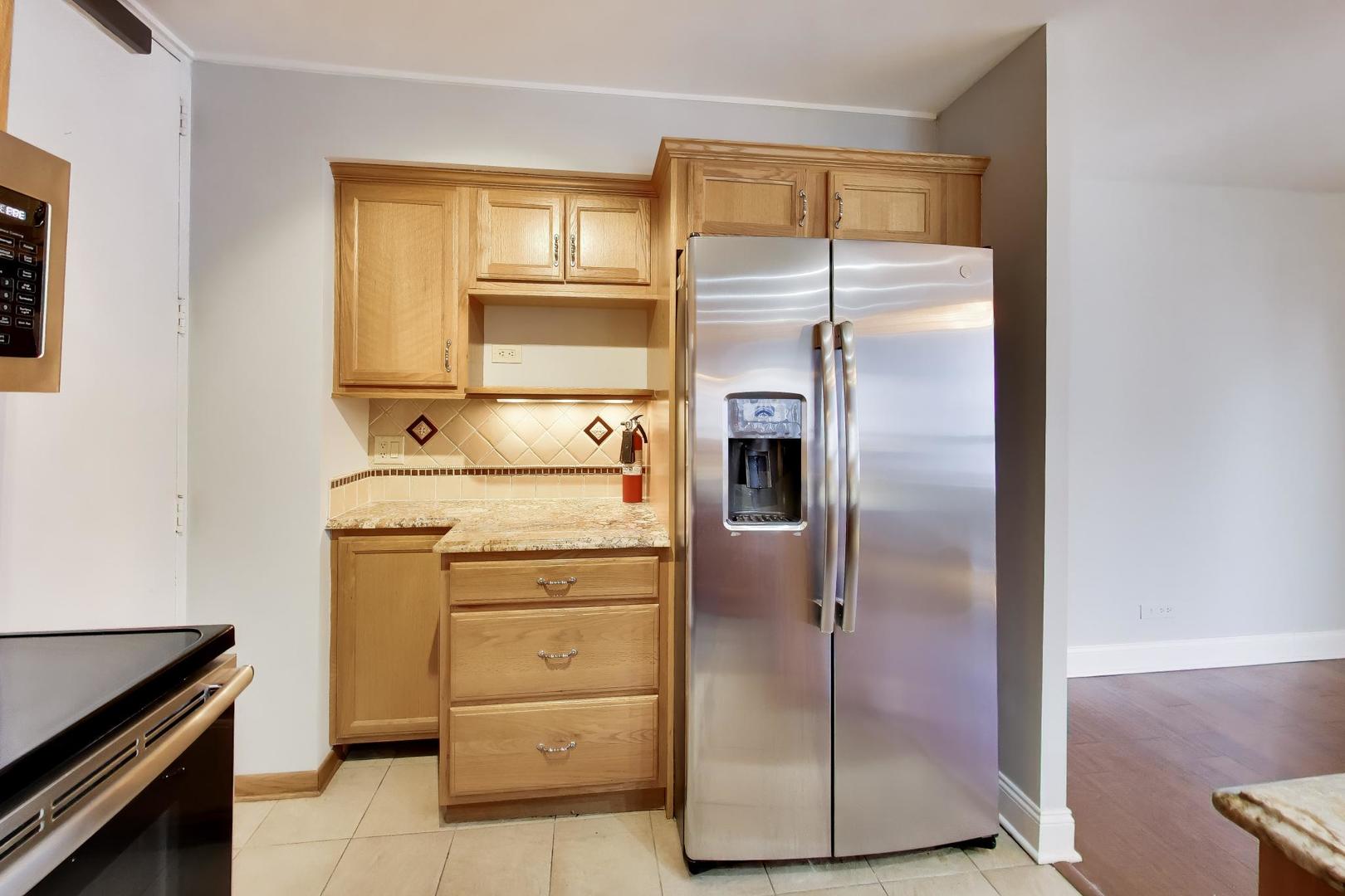 201 E Chestnut Street 14a Property Photo 8
