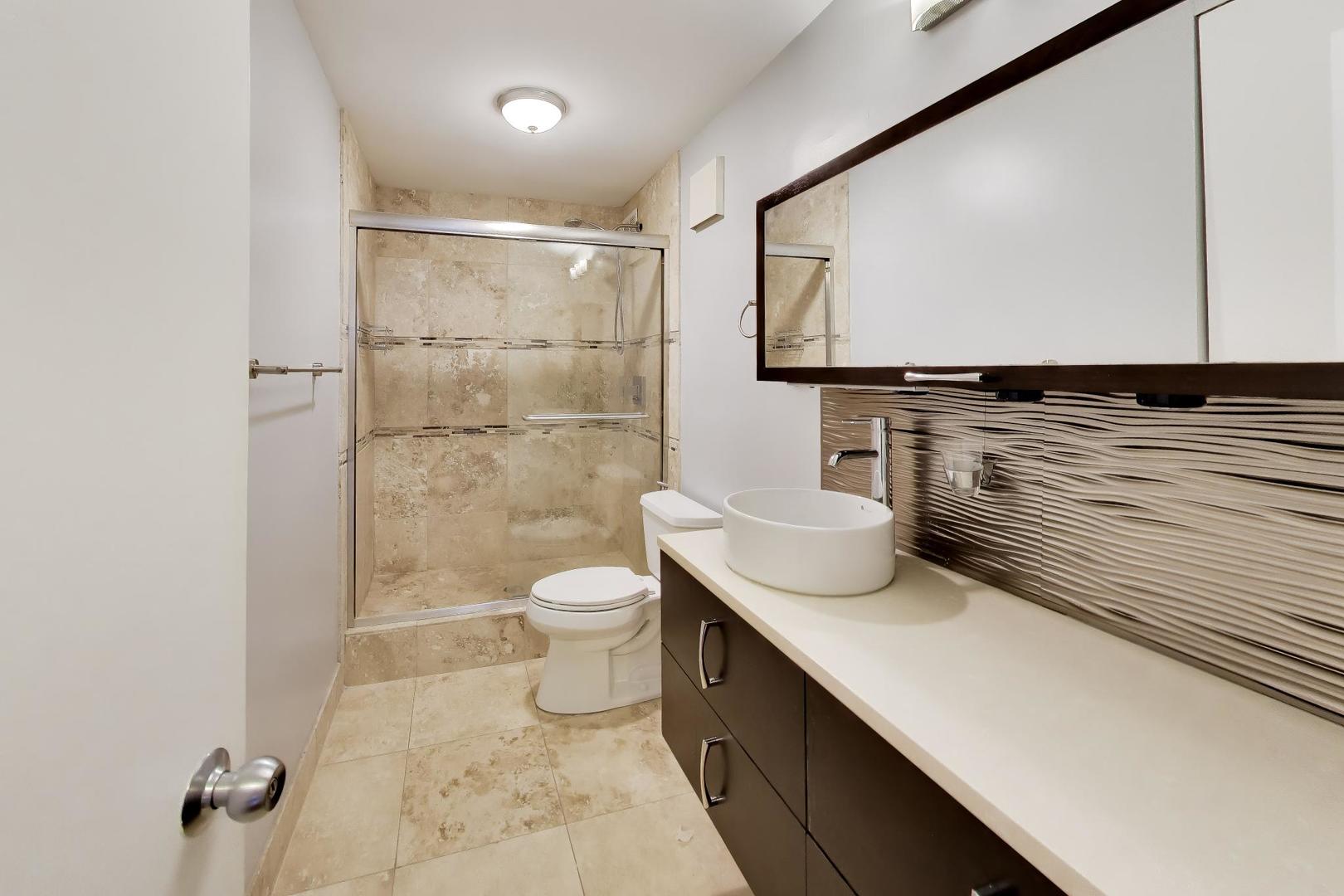 201 E Chestnut Street 14a Property Photo 12