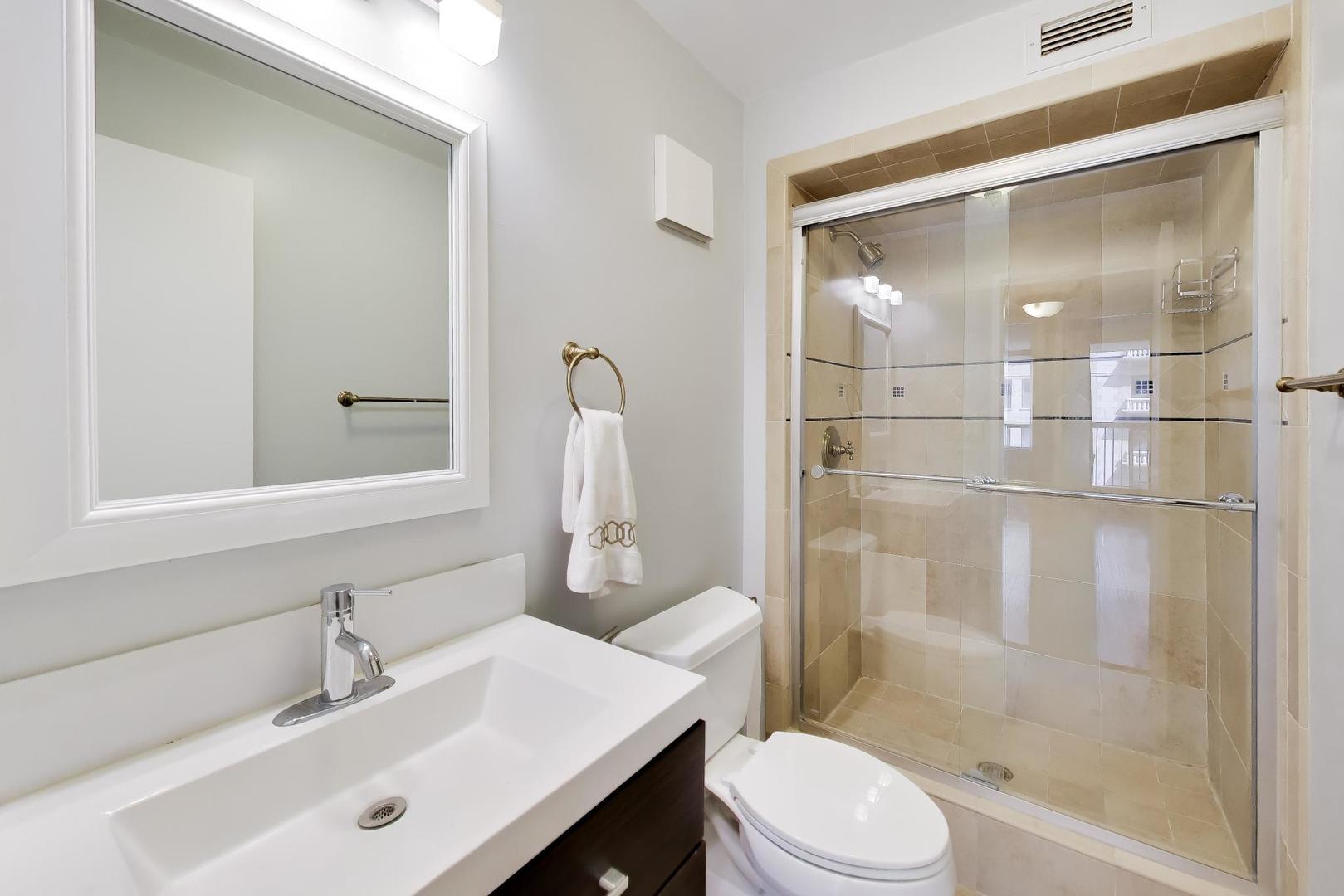 201 E Chestnut Street 14a Property Photo 15