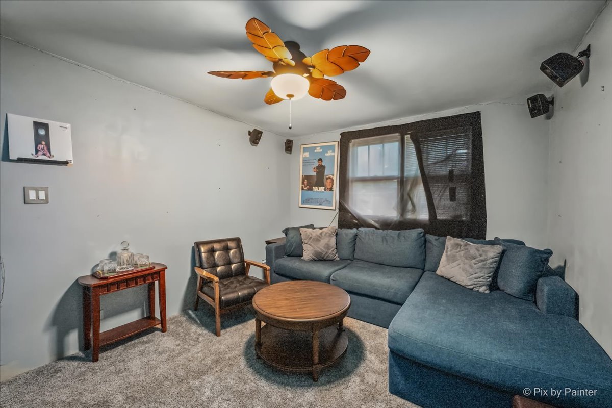 5942 W Thorndale Avenue Property Photo 16