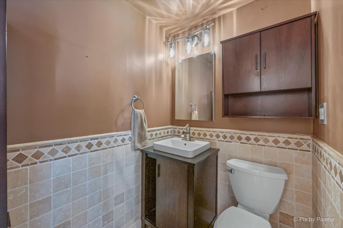 5942 W Thorndale Avenue Property Photo 24