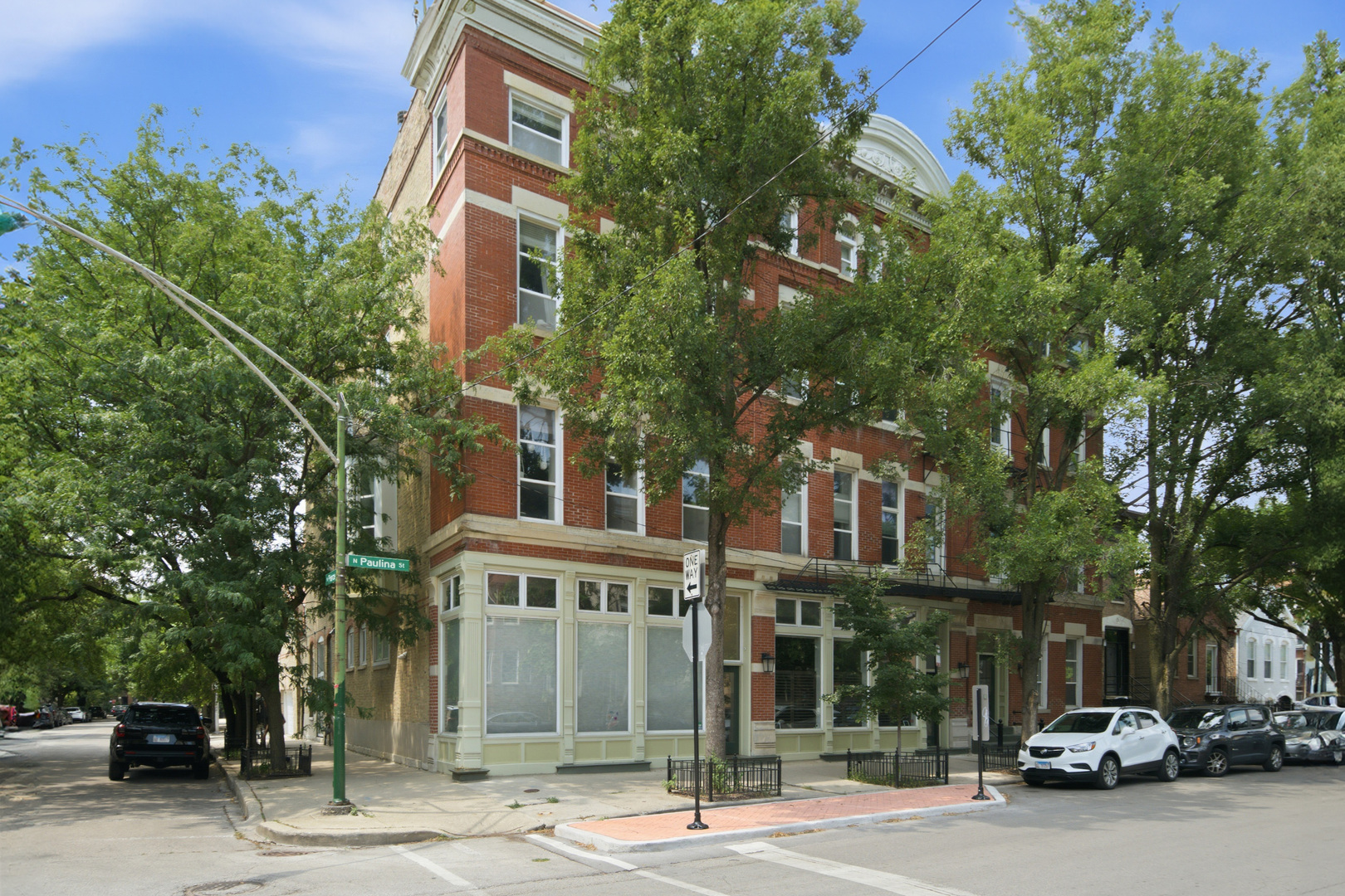1528 N Paulina Street C Property Photo 1