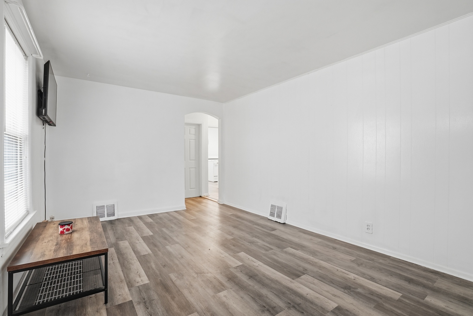 10941 S Avenue C Property Photo 13