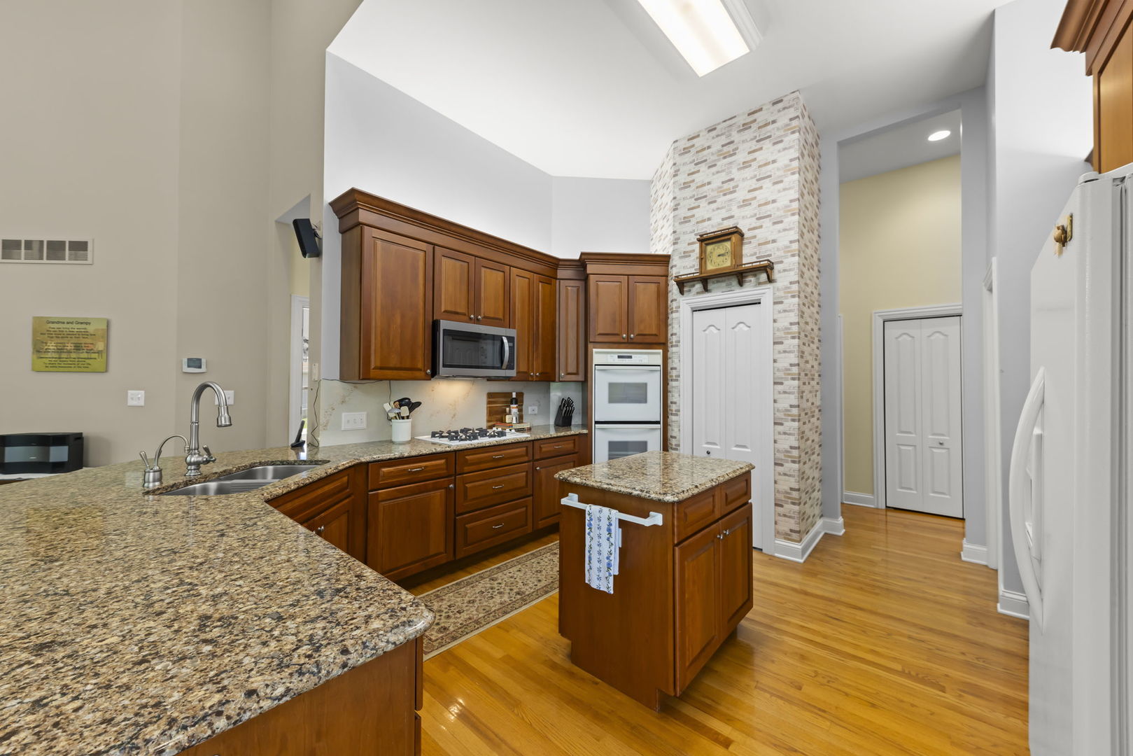 1n955 Saddlewood Drive Property Photo 11