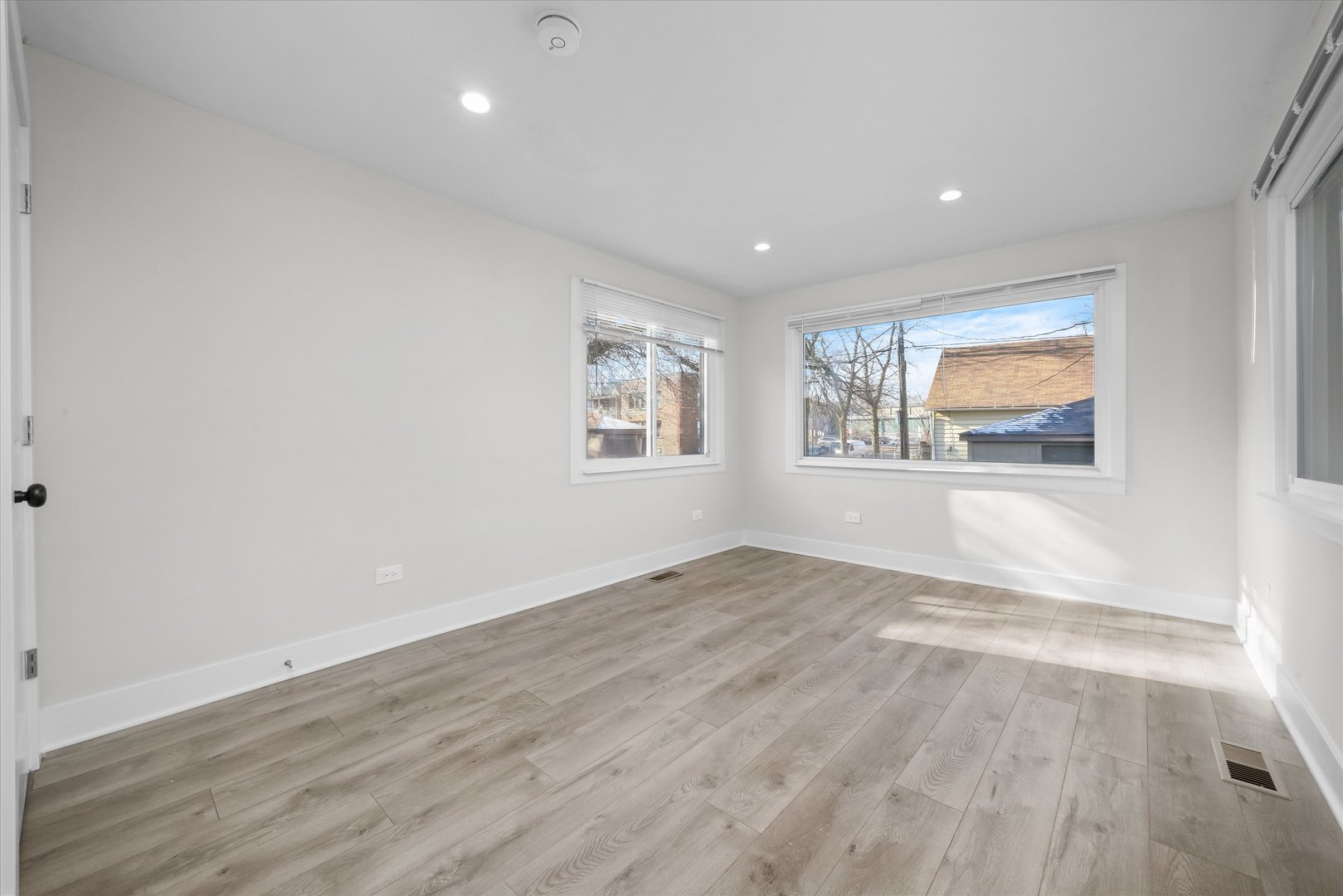 7356 S Kenwood Avenue Property Photo 10