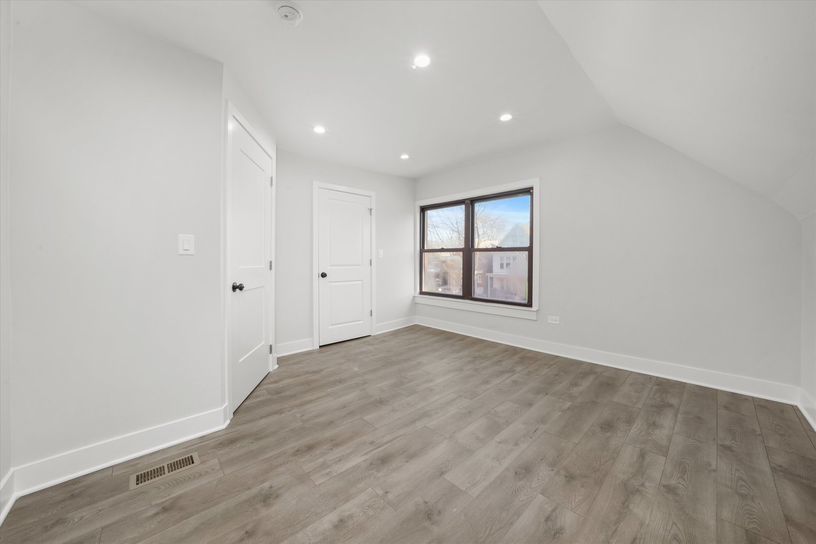 7356 S Kenwood Avenue Property Photo 18