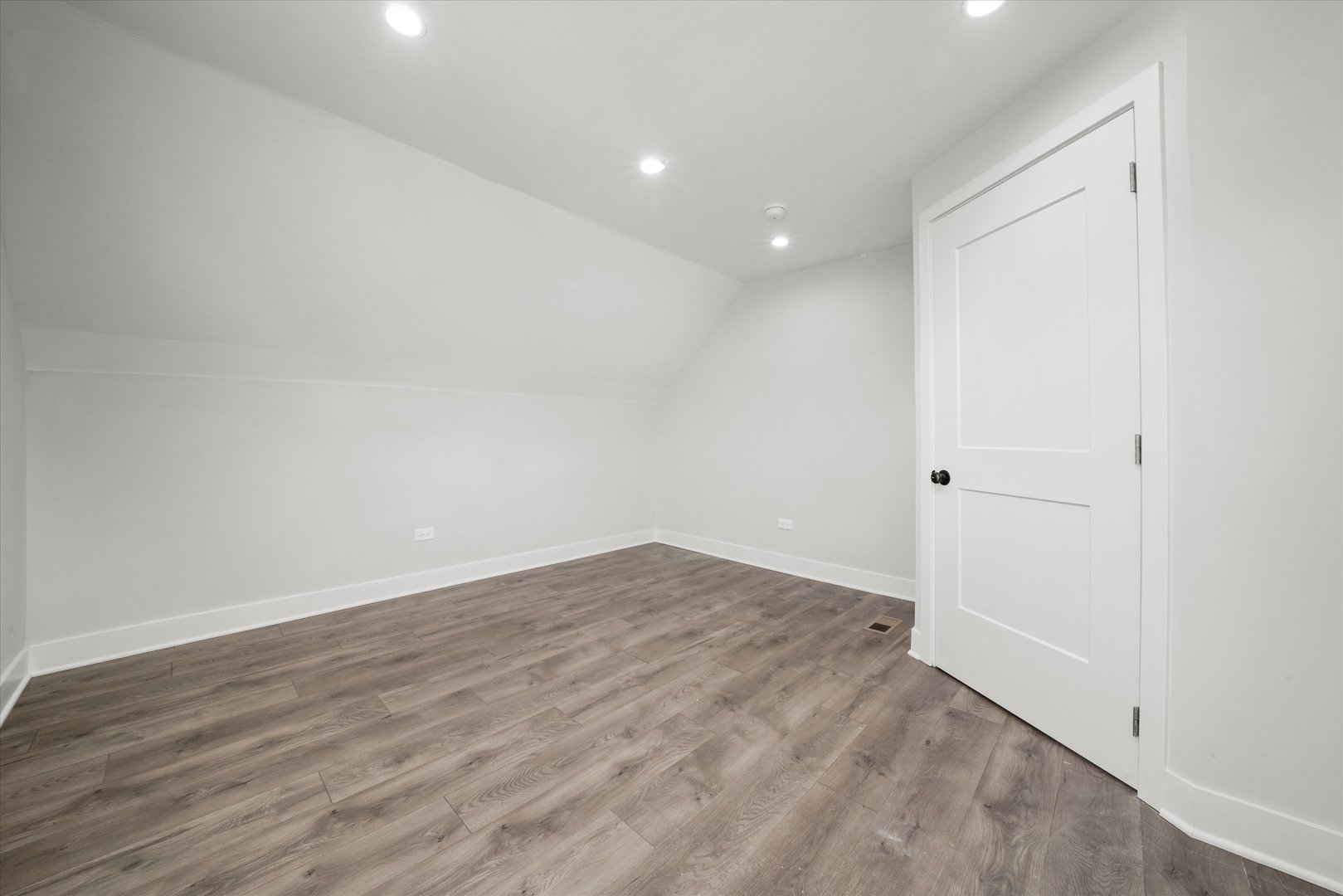 7356 S Kenwood Avenue Property Photo 19