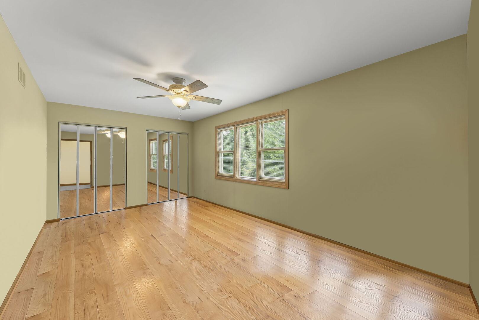 27w118 Cove Lane Property Photo 27