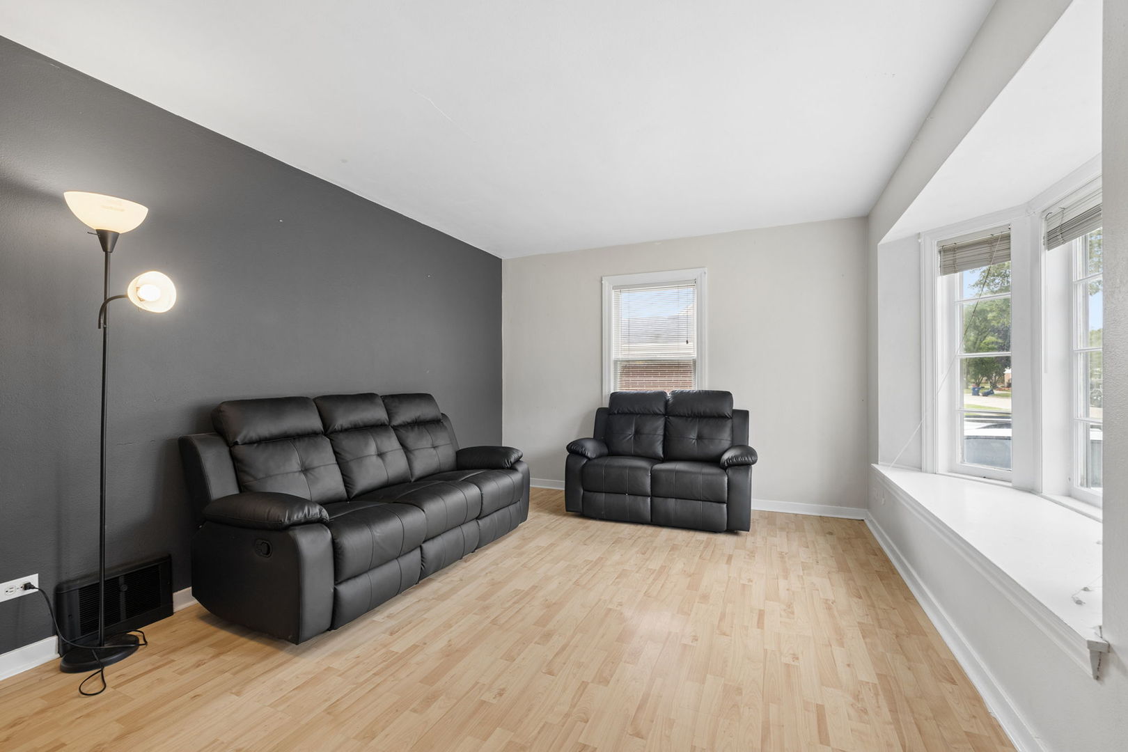 1031 Glenwood Avenue Property Photo 4