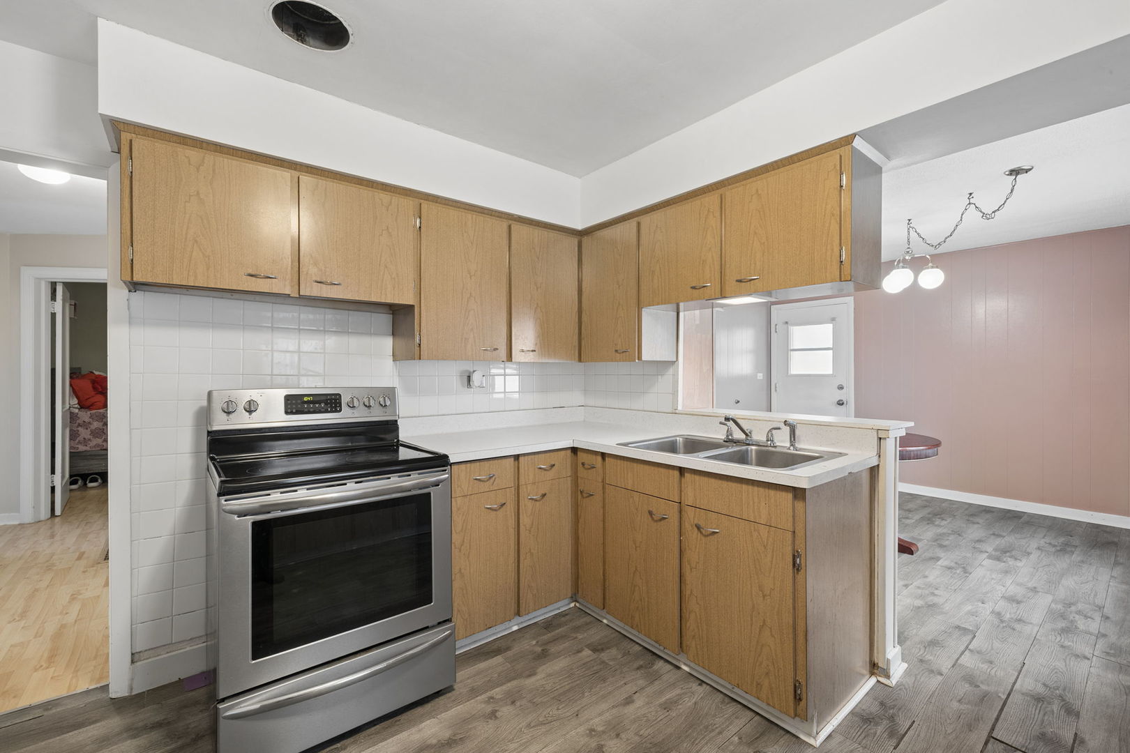 1031 Glenwood Avenue Property Photo 8