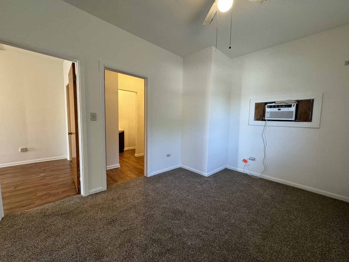 3s230 Warren Avenue 4 Property Photo 5