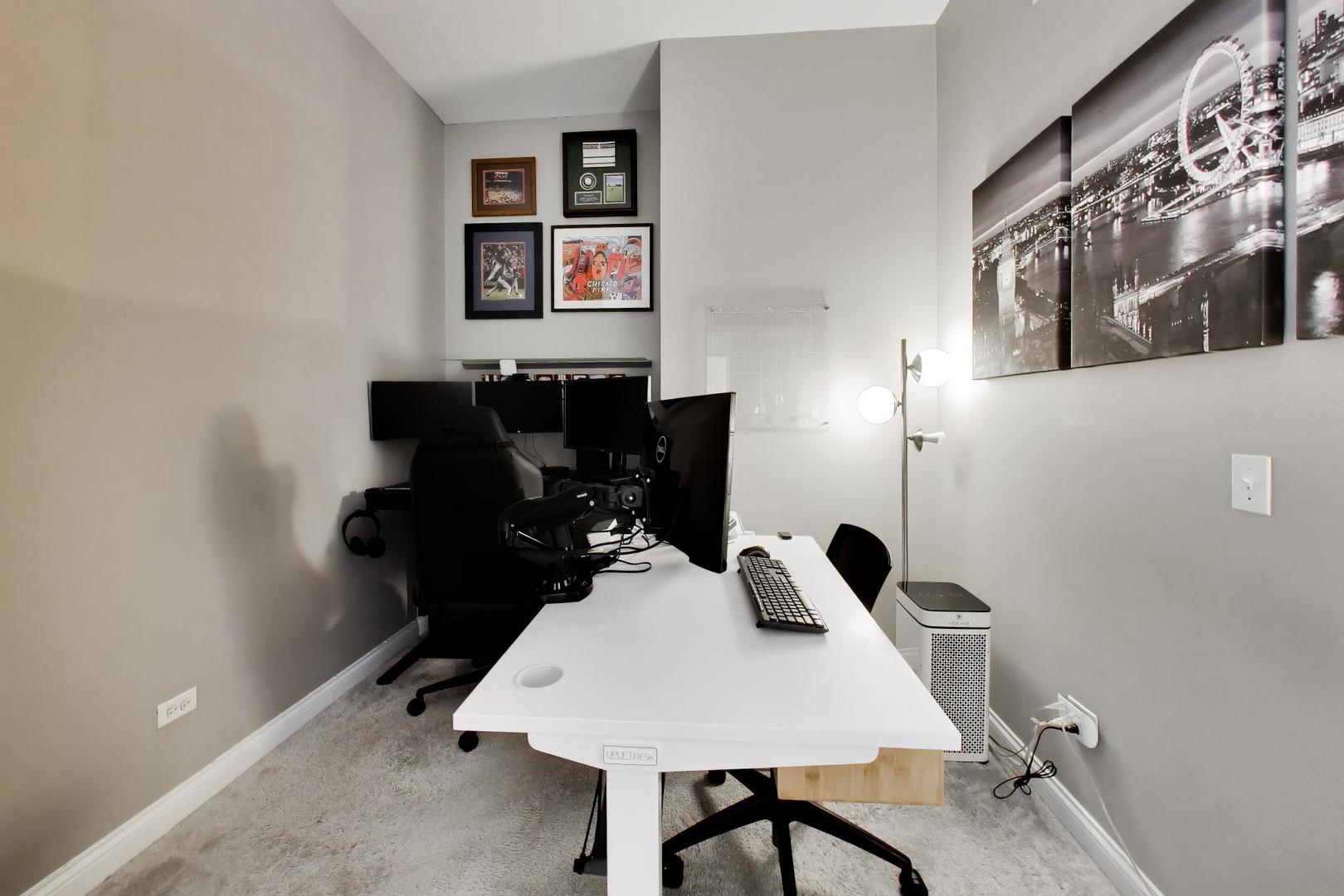 230 W Division Street 1107 Property Photo 15