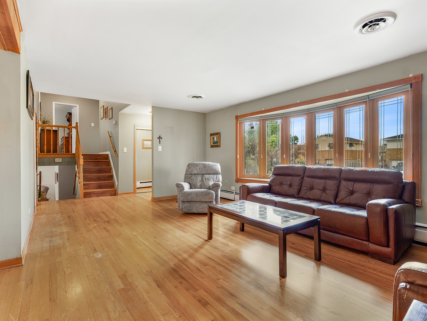661 Winston Drive Property Photo 6