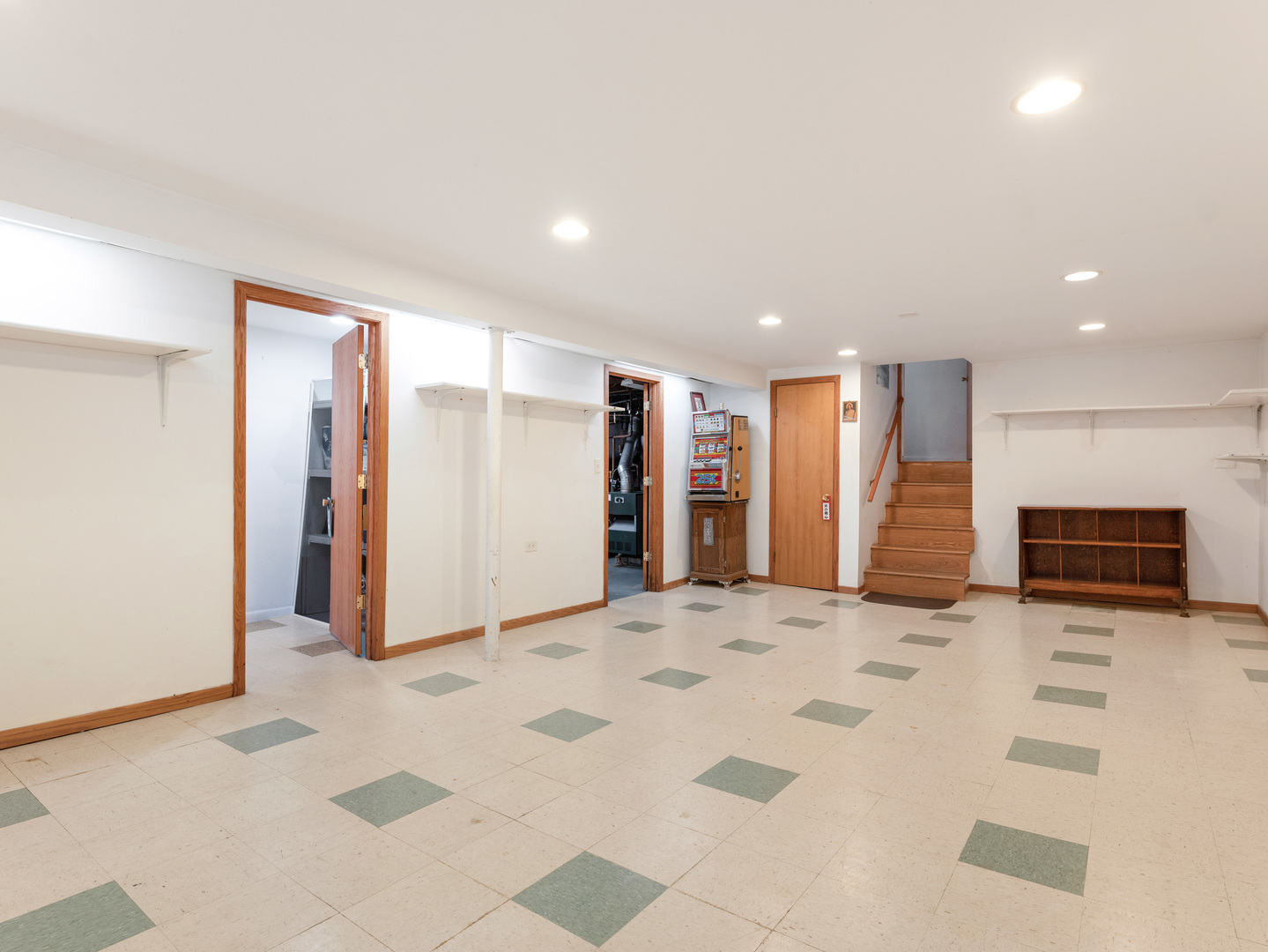 661 Winston Drive Property Photo 23