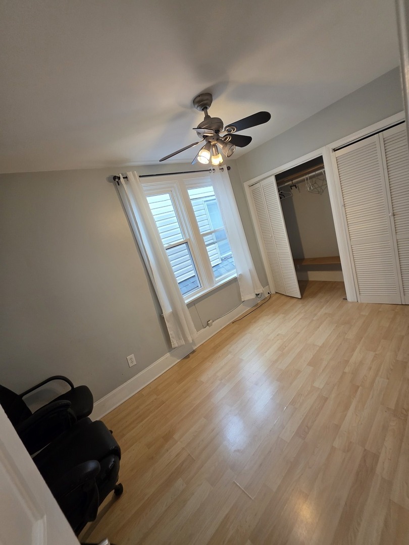 3419 W Beach Avenue 2 Property Photo 5