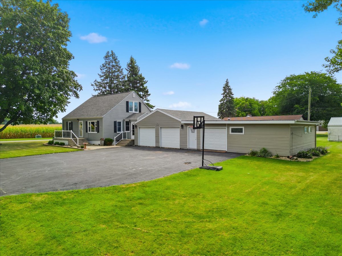 1510 Sycamore Drive Property Photo 2
