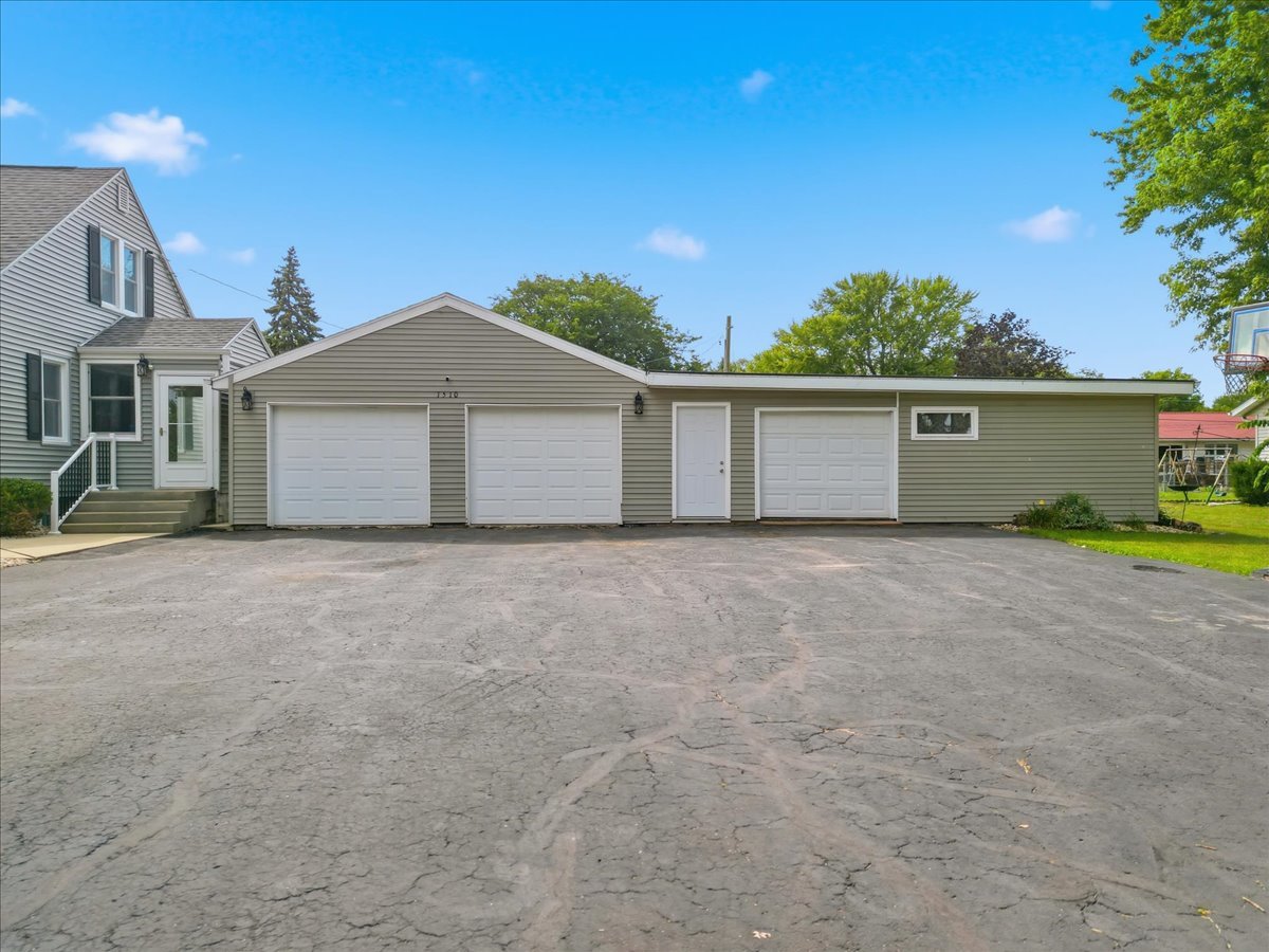 1510 Sycamore Drive Property Photo 4