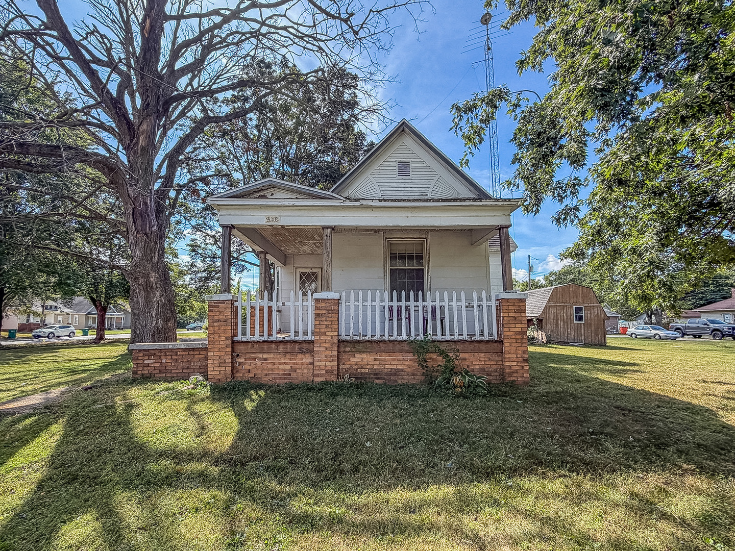 2105 Dewitt Avenue Property Photo 1