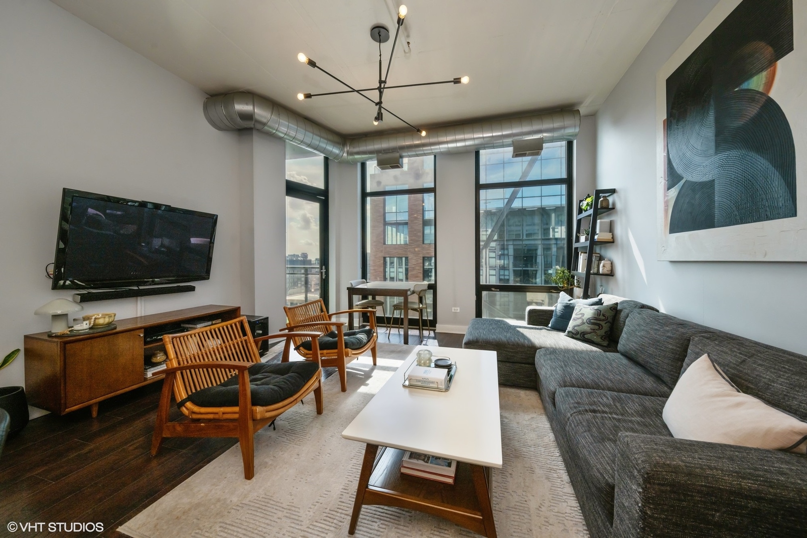 740 W Fulton Street 1306 Property Photo 4