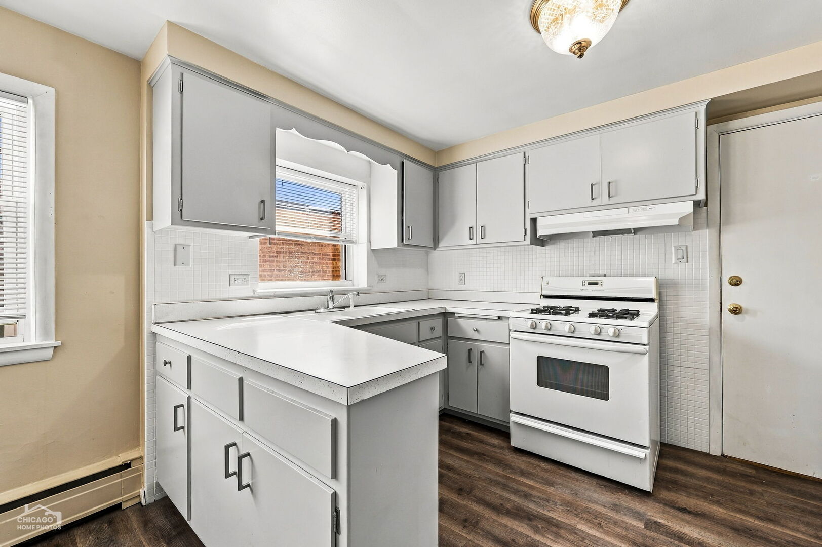 5848 W Irving Park Road Property Photo 9
