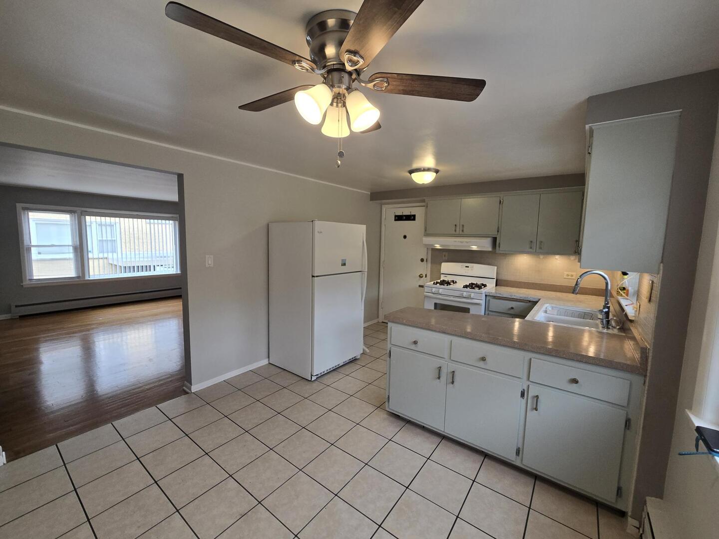 5848 W Irving Park Road Property Photo 15