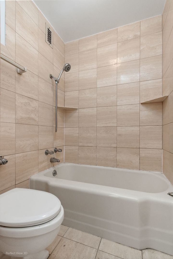535 N Michigan Avenue 2503 Property Photo 17