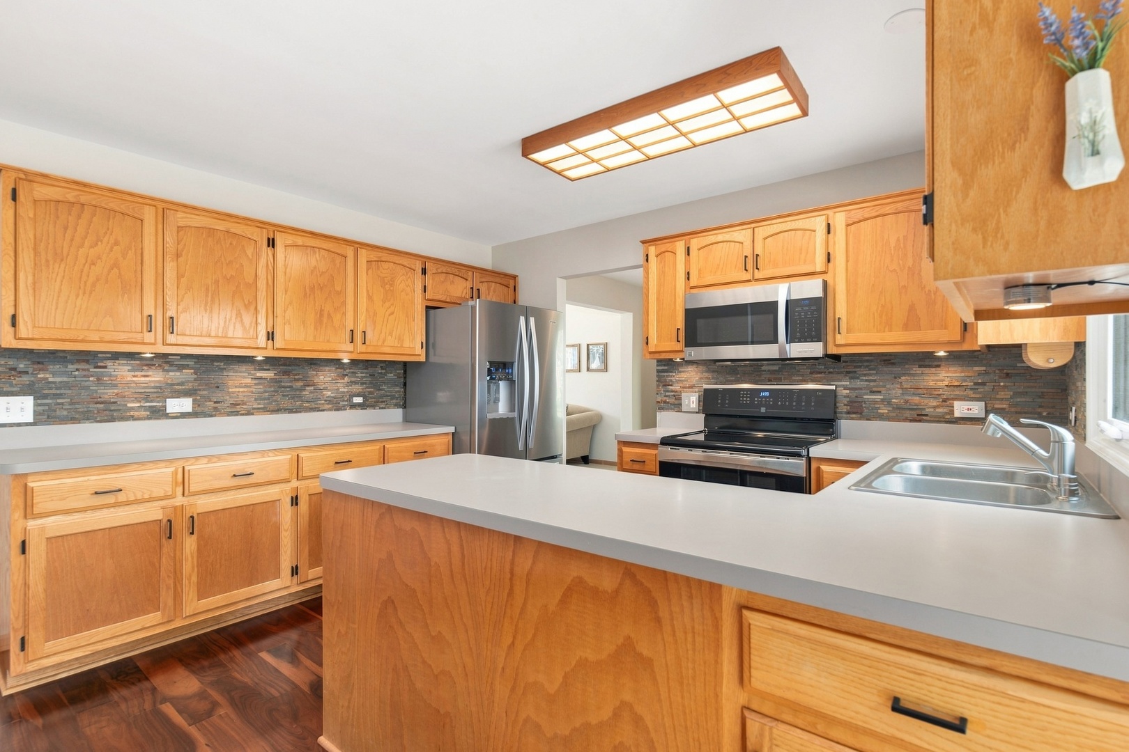 25230 W Monroe Court Property Photo 5