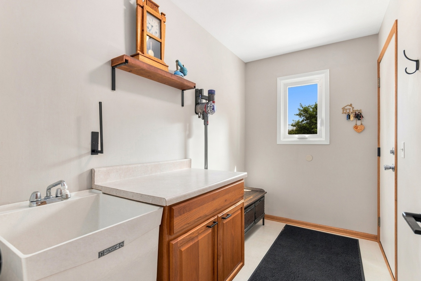 25230 W Monroe Court Property Photo 13