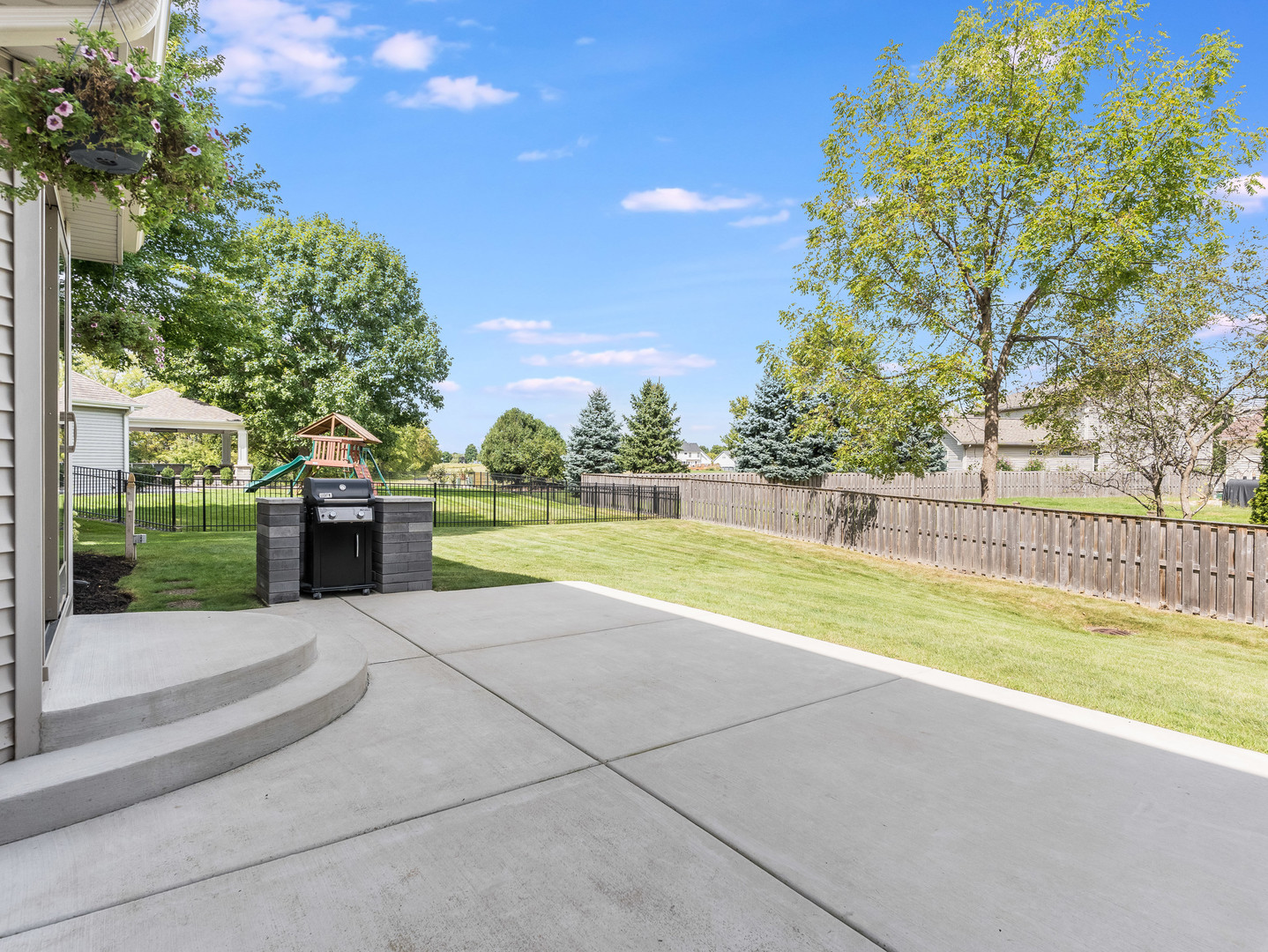 25230 W Monroe Court Property Photo 31