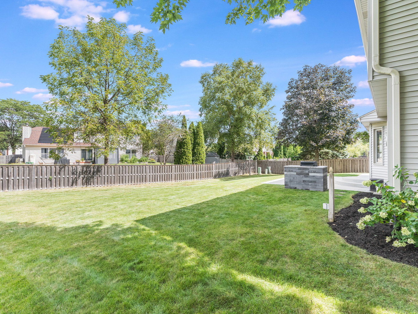 25230 W Monroe Court Property Photo 32