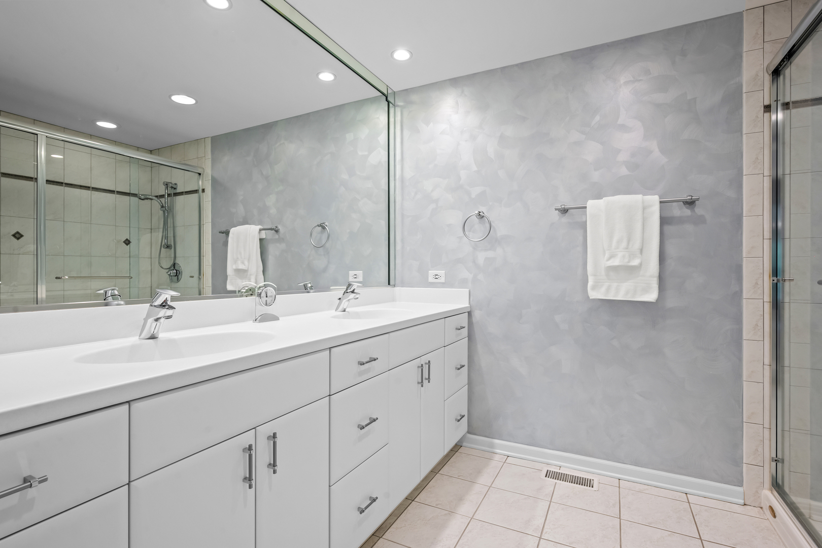 12754913 Property Photo 11