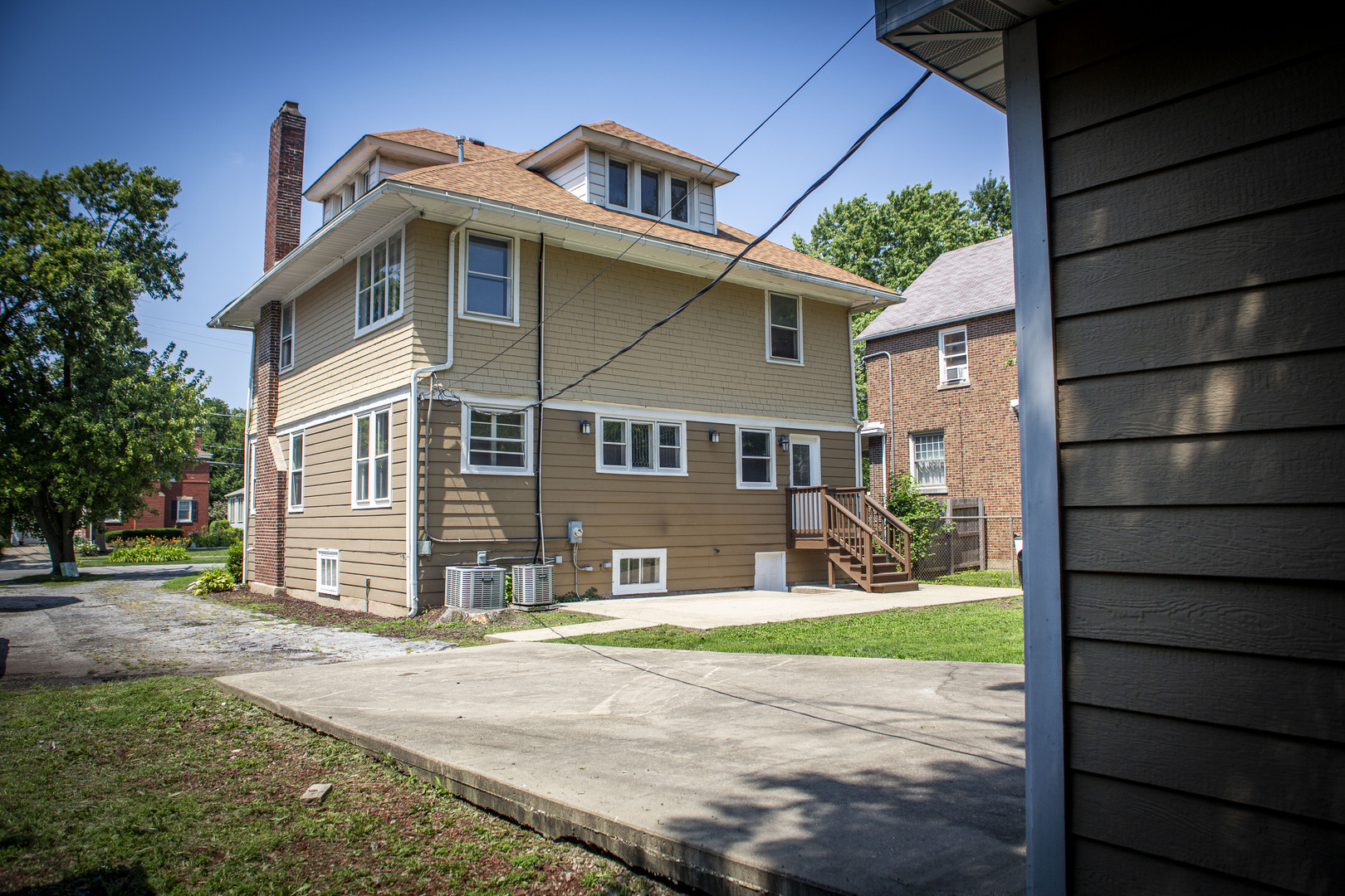 11359 S Bell Avenue Property Photo 5