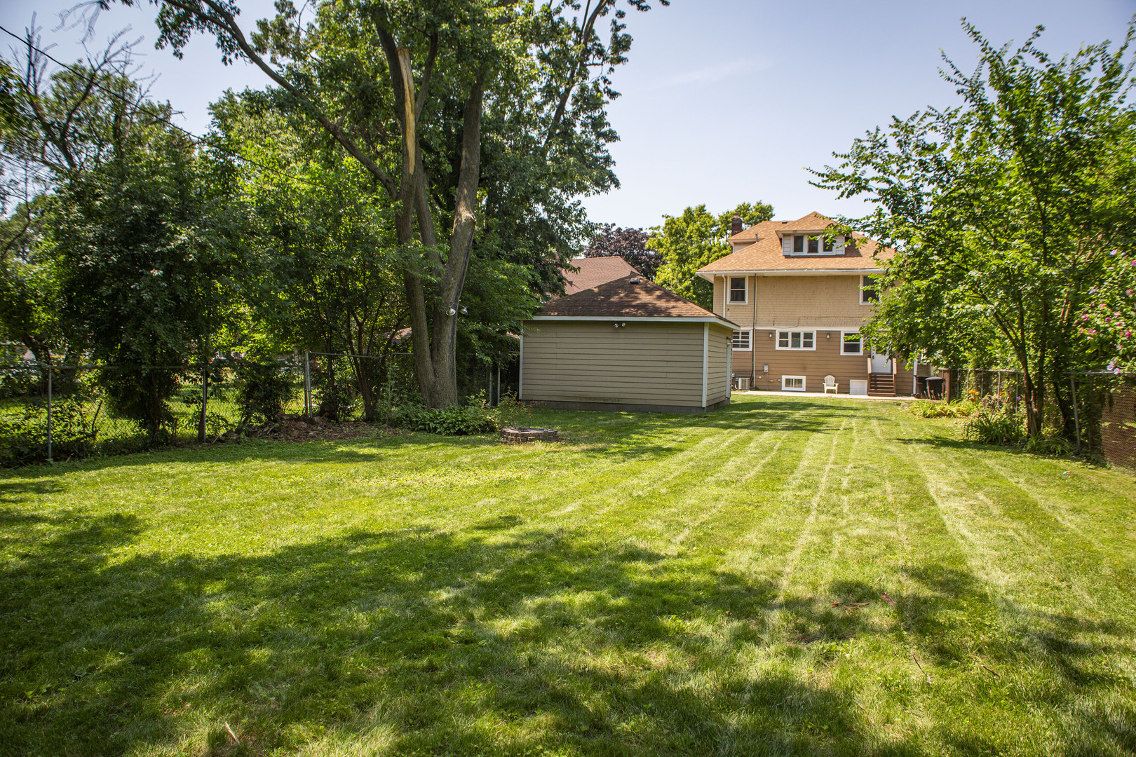 11359 S Bell Avenue Property Photo 7
