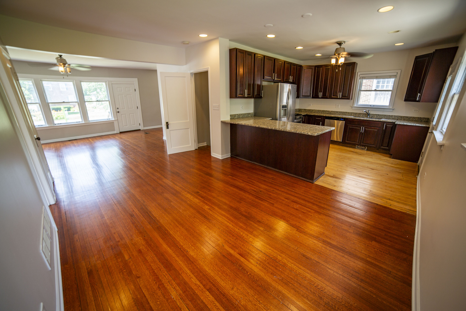 11359 S Bell Avenue Property Photo 11