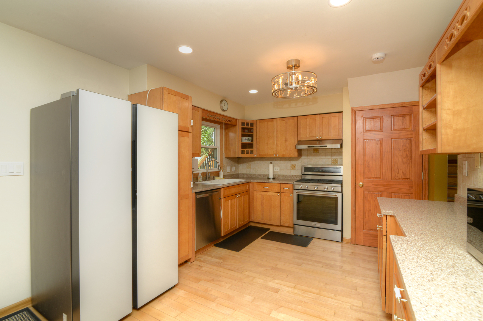 6308 Saratoga Avenue Property Photo 16