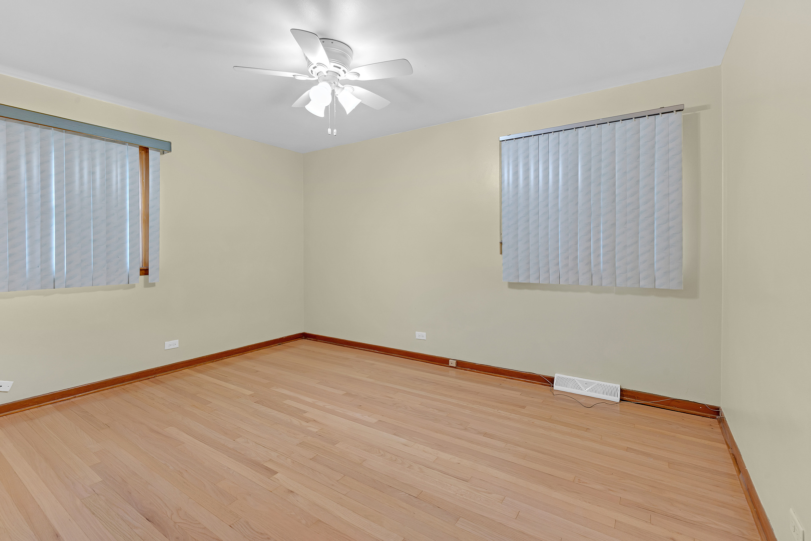 1528 N 21 Avenue Property Photo 17