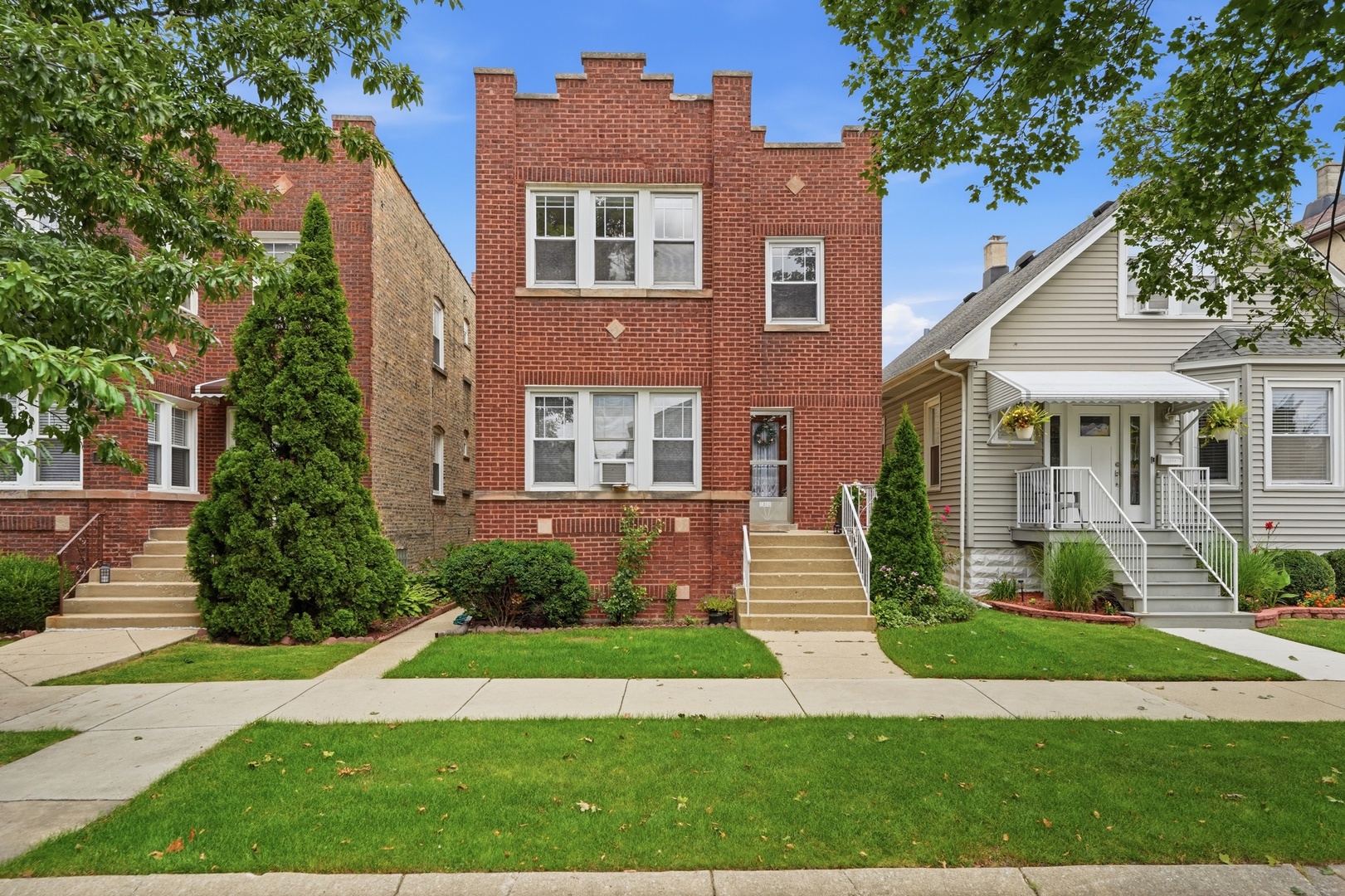 5118 W Byron Street Property Photo 1
