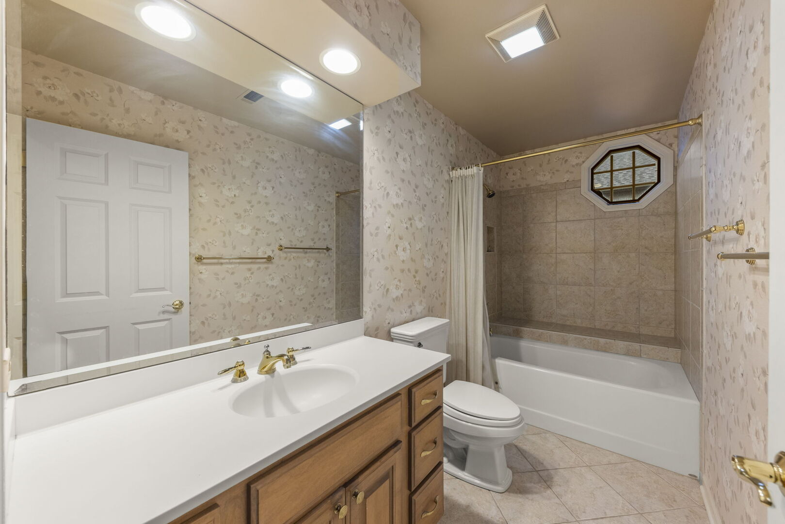 2256 Ridgewood Road Property Photo 24