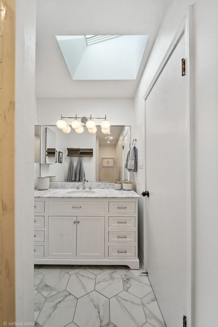 3904 Saratoga Avenue Property Photo 20