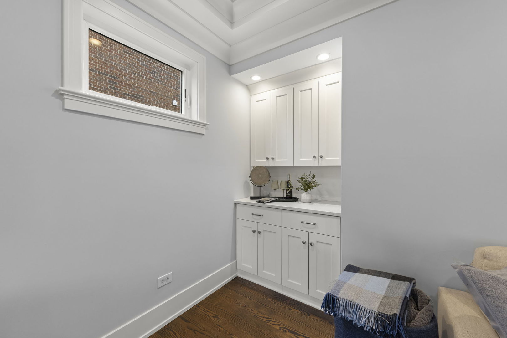 628 S Fairfield Avenue Property Photo 16