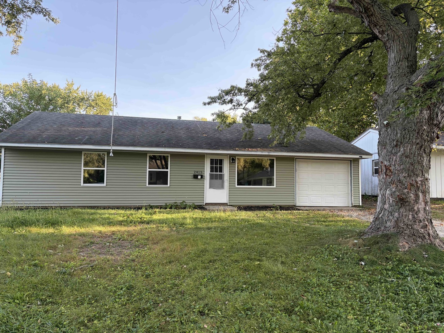 2415 E Oregon Street Property Photo 1