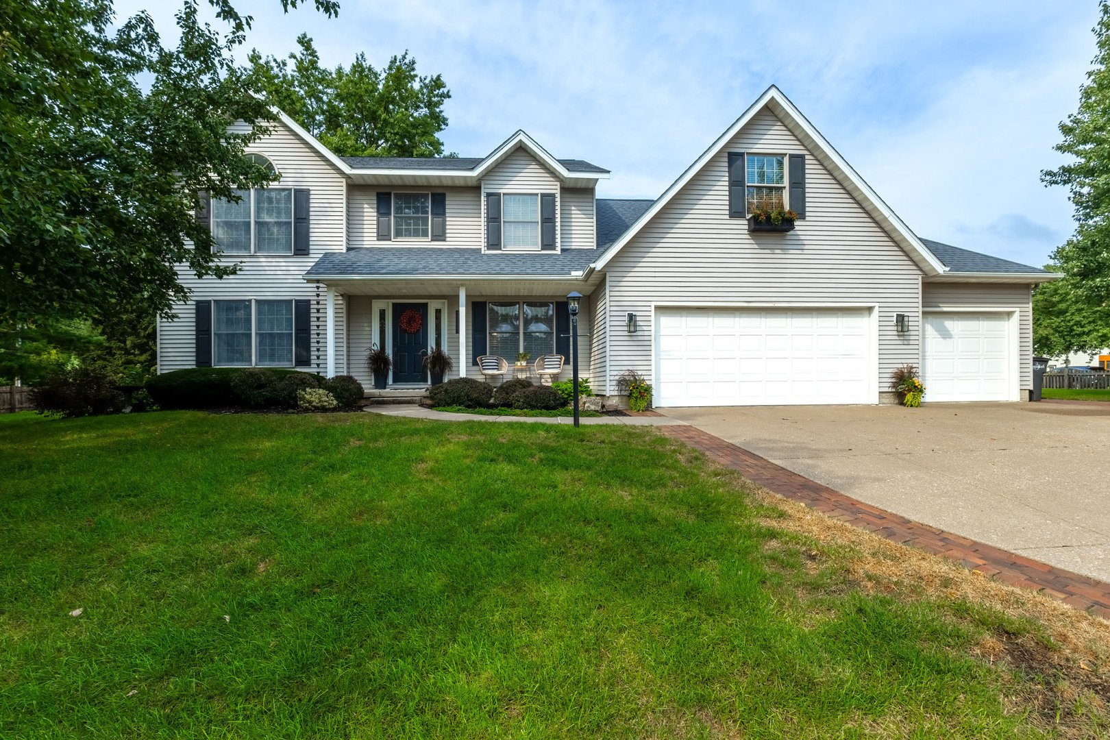 5620 Dodds Drive Property Photo 1