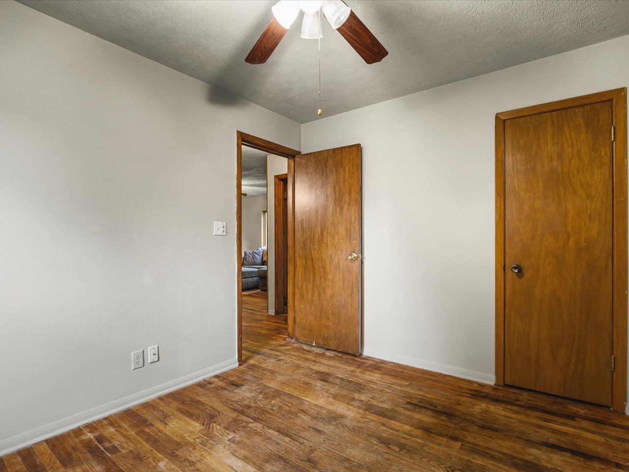 1007 E Hosmer Street Property Photo 12