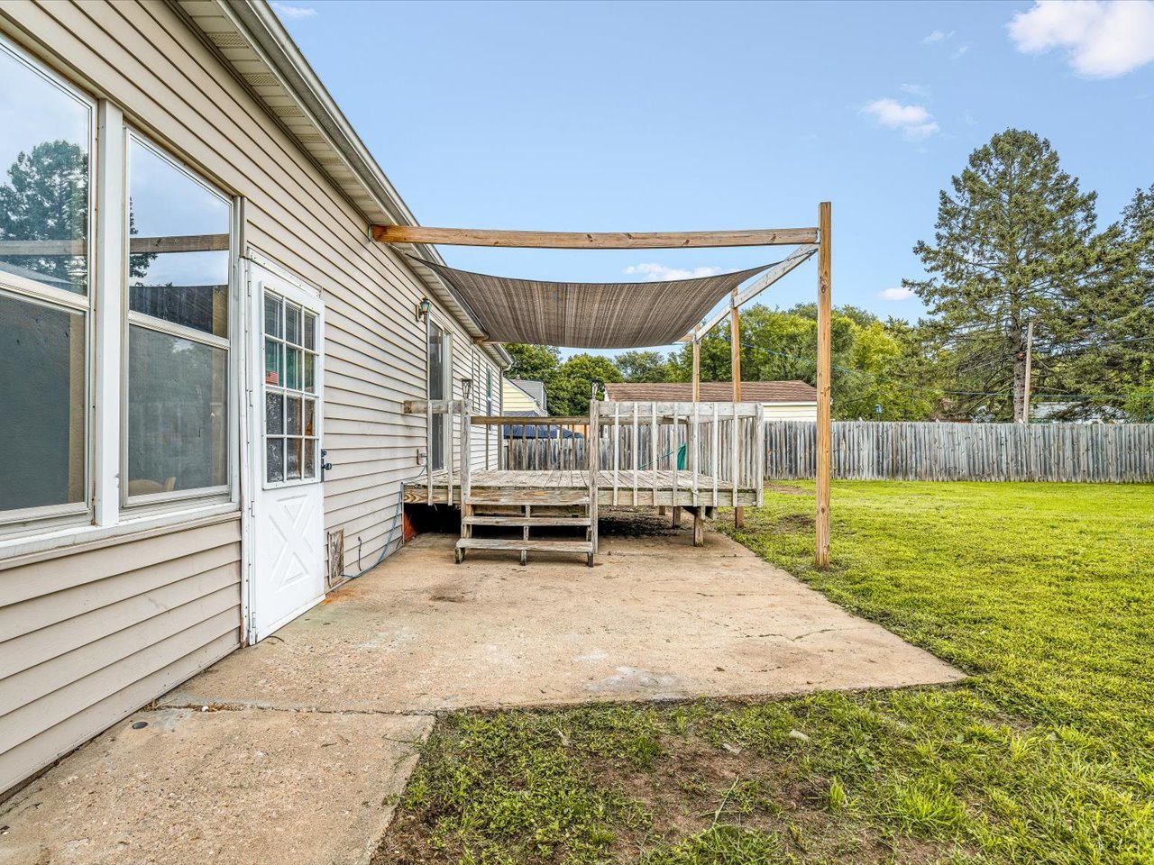 1007 E Hosmer Street Property Photo 22