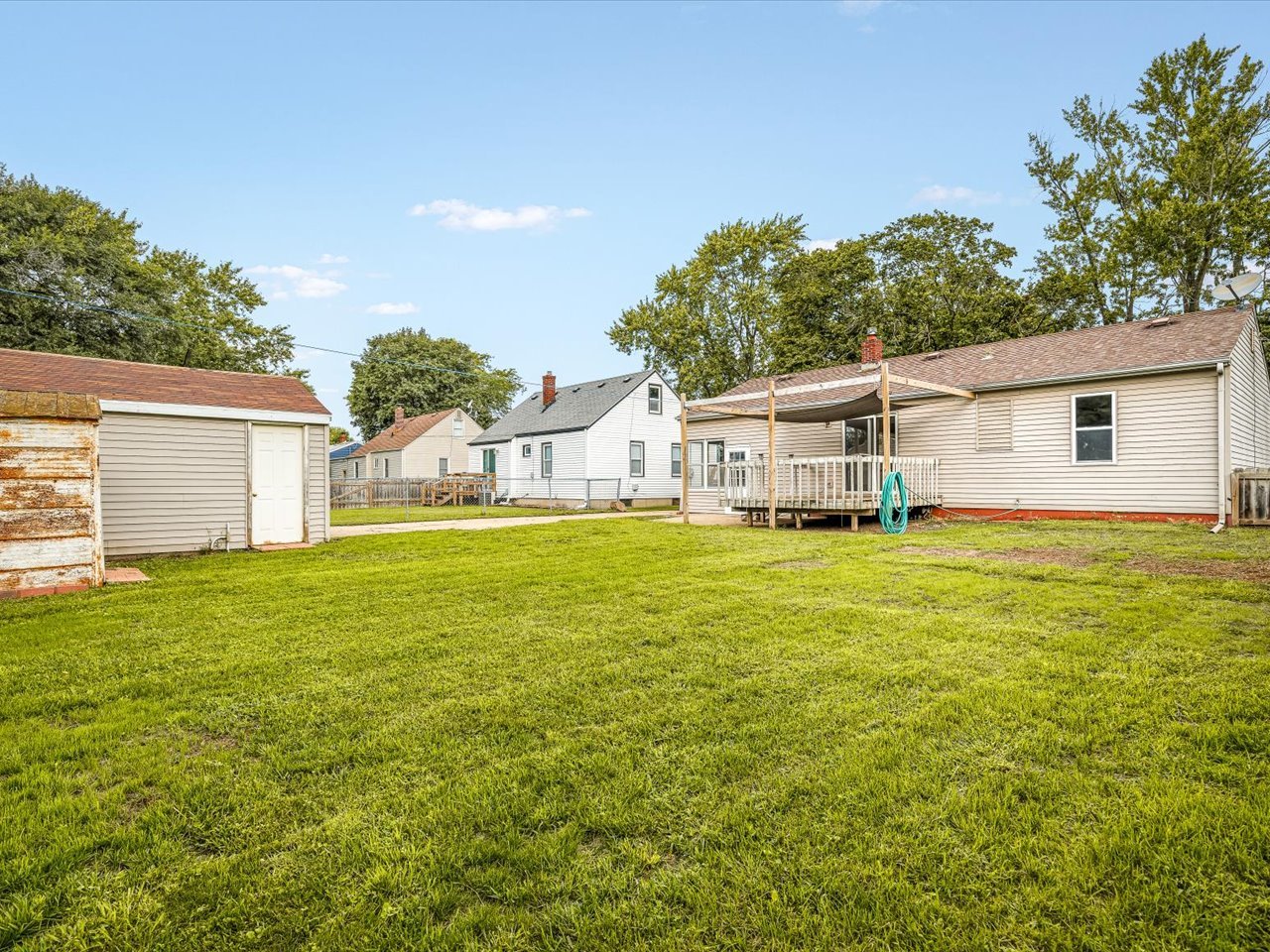1007 E Hosmer Street Property Photo 24