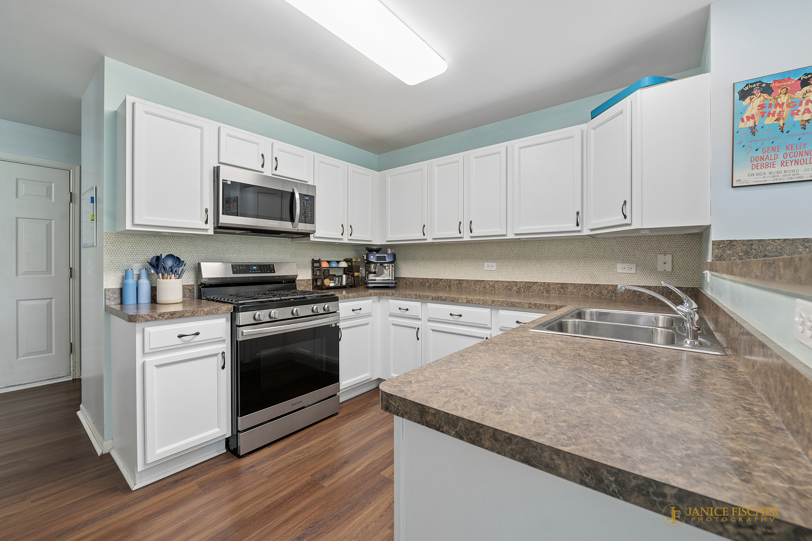 1481 Yosemite Circle Property Photo 7