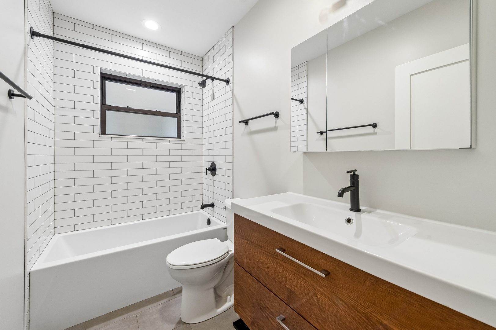 6453 N Bosworth Avenue 1 Property Photo 12
