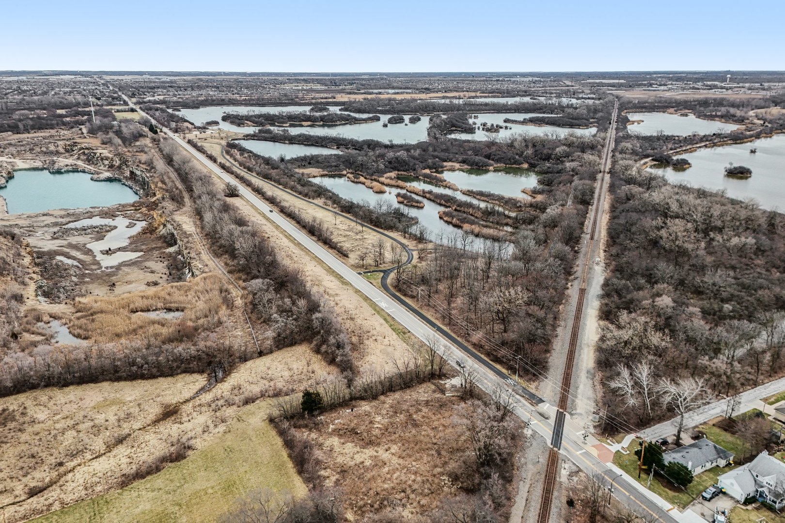 8 W Lockport Street Property Photo 4